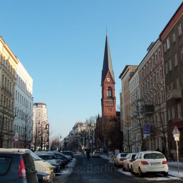 Berlin: Prenzlauer Berg District Guided Walking Tour - Mauerpark, Bernauer Straße, and the former border
