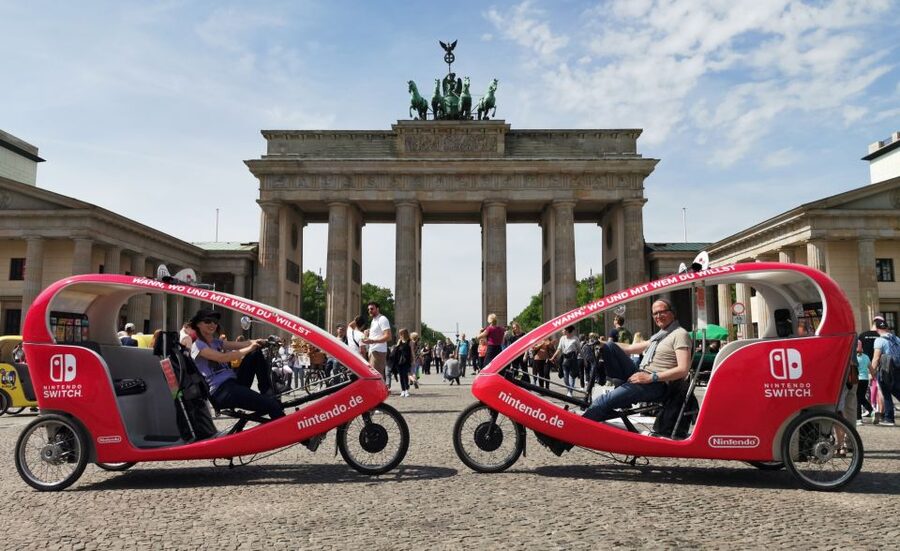 Berlin: Private Guided E-Rickshaw Tour - Unter den Linden and Brandenburg Gate