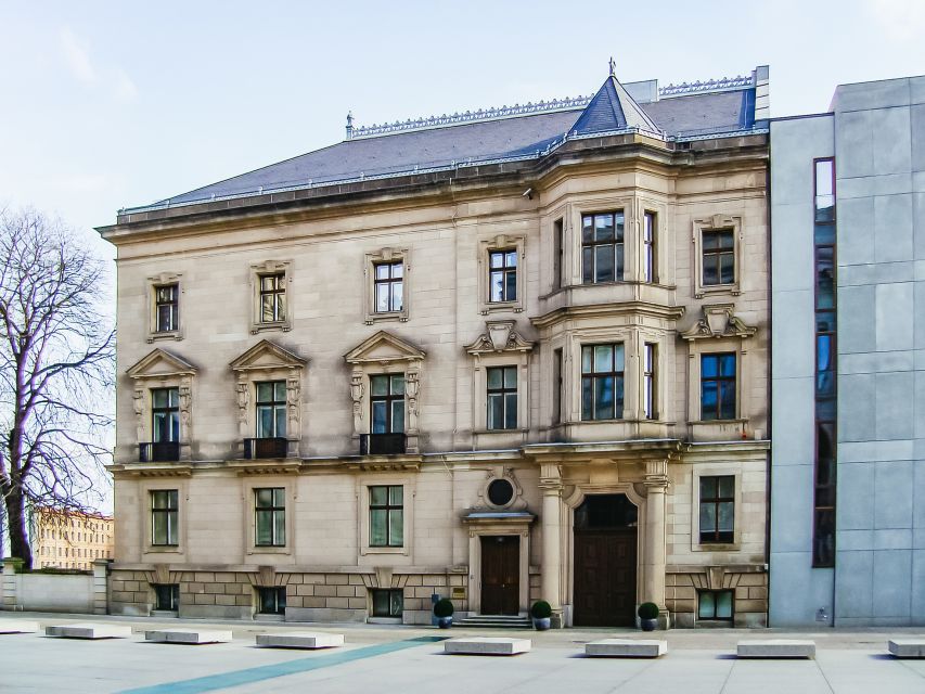 Berlin: Reichstag, Plenary Chamber, Cupola & Government Tour - Who should book this experience?