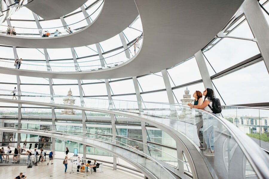 Berlin: Rooftop Breakfast at Käfer Restaurant Reichstag - Rooftop views and the best time to sit outside