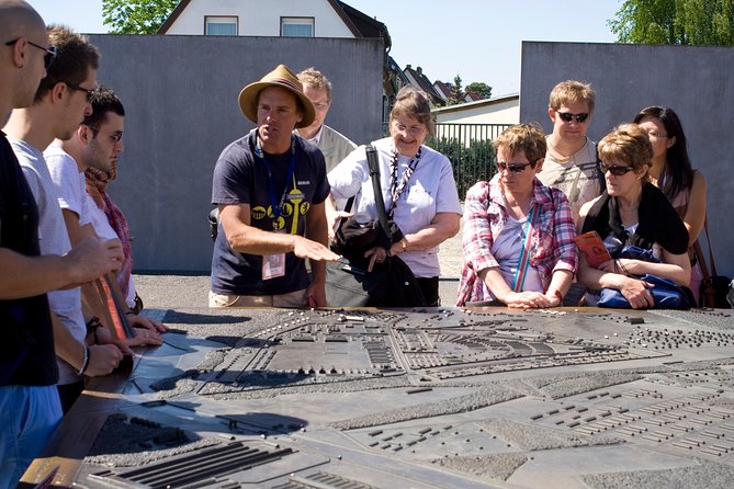 Berlin: Sachsenhausen Concentration Camp Tour in English - Barracks, prison cells, and punishment areas