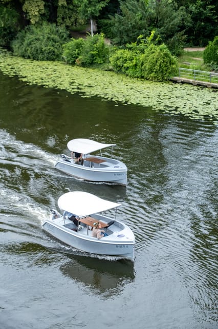 Berlin: Self-Drive Boat Tour - Taking the helm on Berlin’s Spree