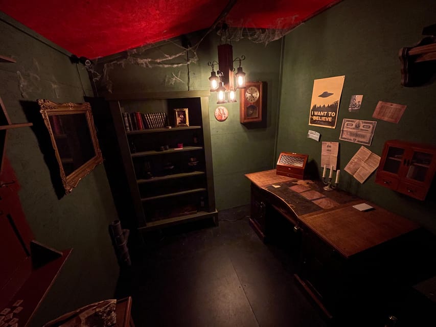 Berlin: “Shadow of the Rubber Duck” Escape Room Experience - What I like, and what I would watch for