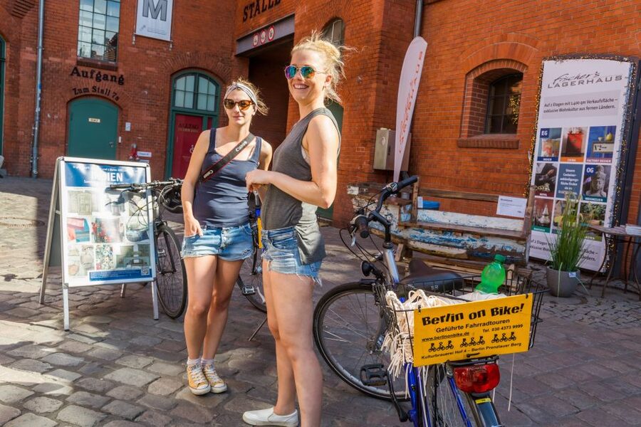 Berlin: Sights and Highlights Bike Tour with a Local Guide - Prenzlauer Berg and the first view of Berlin