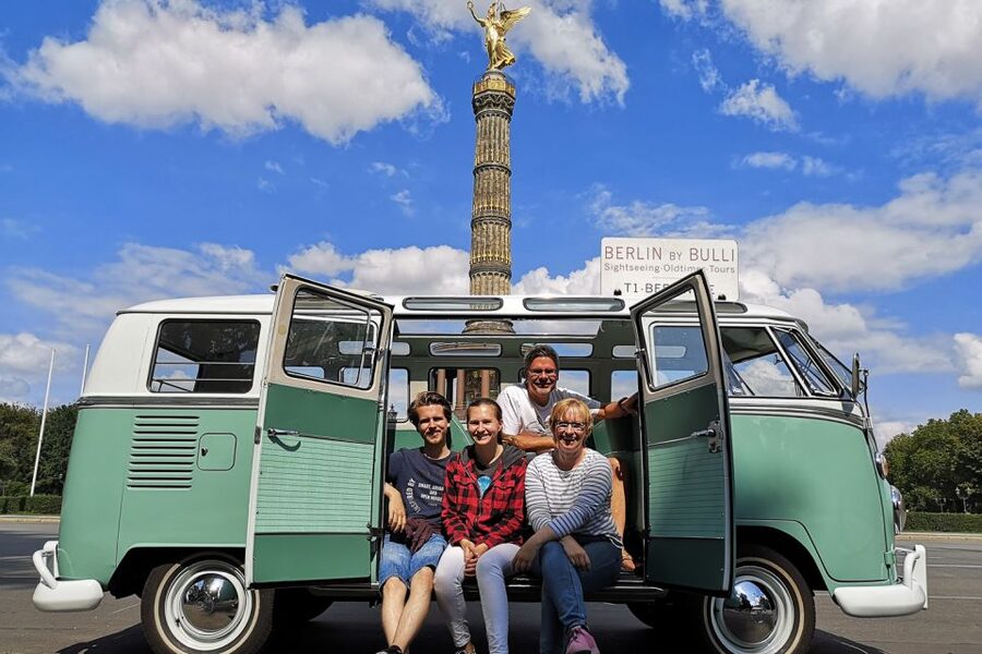 Berlin: Sightseeing Tour in Classic Volkswagen T1 Samba Bus - Philharmonie, Kulturforum, and Potsdamer Platz