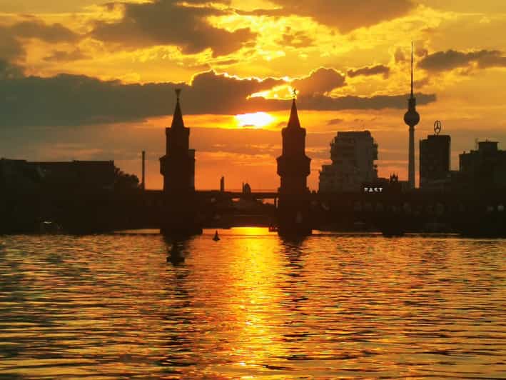 Berlin: Solar Powered Sunset Catamaran Cruise & Audio Guide - Why Berlin works so well from the Spree