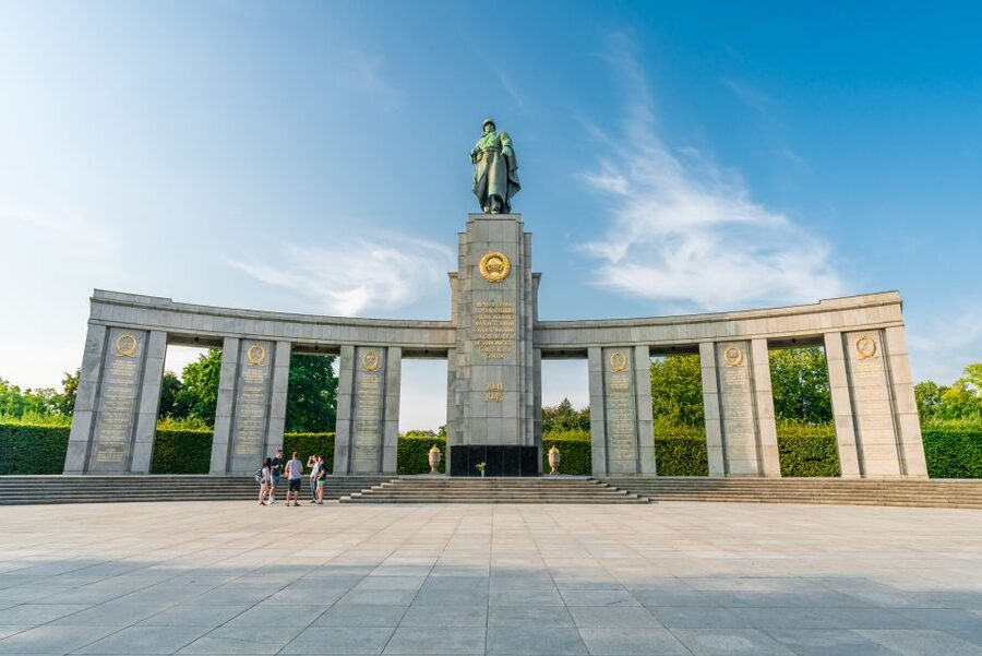 Berlin: Third Reich and Cold War 2 Hour Walking Tour - Should you book it?