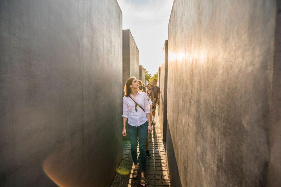 Berlin: Third Reich and Cold War 2 Hour Walking Tour - Detlev-Rohwedder-Haus and the Topography of Terror