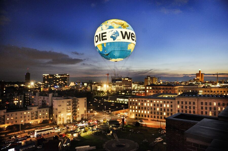 Berlin: Ticket for World Balloon with Perfect View - Sunset and Evening Flights
