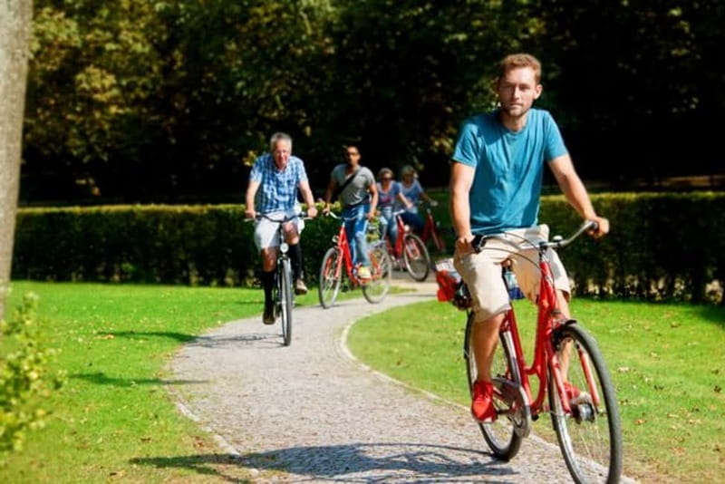 Berlin: Top Secret Berlin Guided Bike Tour - A 17-kilometer route built around quiet streets