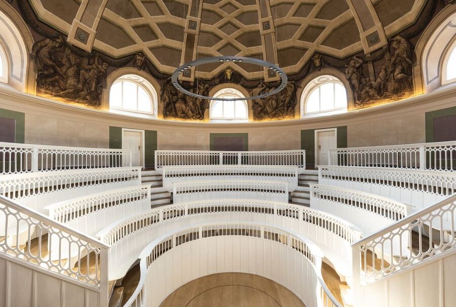 Berlin: walking tour about Charité - The campus route, with an important boundary