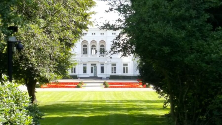 Bonn: Former Government District Private Tour - Starting at Museum Koenig