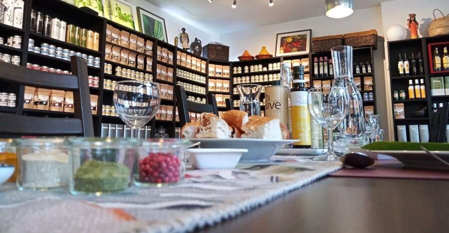 Braunschweig: Guided Walking Tour with Food Tastings - James Rizzi’s colorful houses