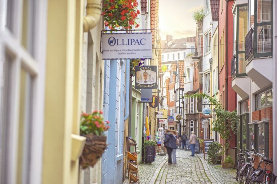 Bremen: City Center Guided Walking Tour - Price, meeting point, and practical planning