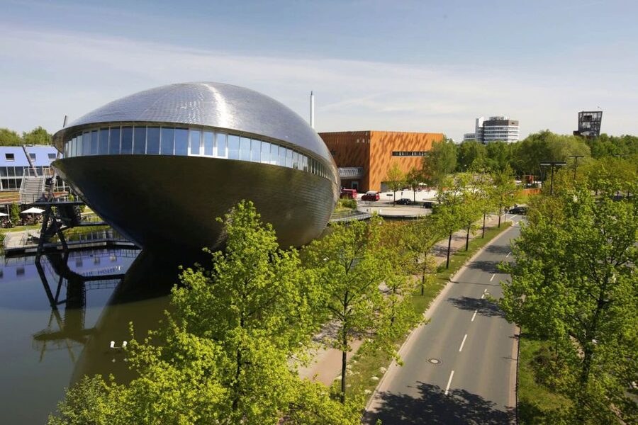 Bremen: Universum Science Center Entrance Ticket - The special exhibition and outdoor area add breathing room