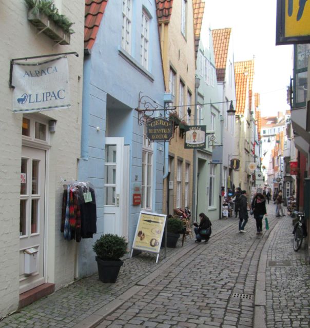 Bremen: Walking Tour of Historic Schnoor District - St. John’s Church and the Franciscan past