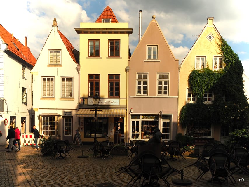 Bremen: Walking Tour of Historic Schnoor District - Half-timbered houses, facades, and recreated details