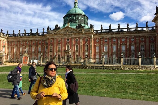 City and Palaces Tour Potsdam - Stadt- und Schloesserrundfahrt Potsdam - A fast route through Potsdam’s royal story