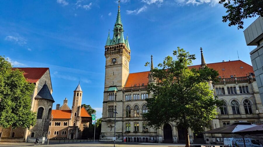 City tour Braunschweig: diverse and full of surprises. - Price, timing, and who gets the best value