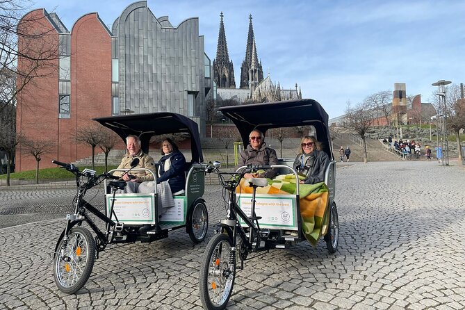 City Tour per Rikscha in Cologne - Starting at Cologne Cathedral