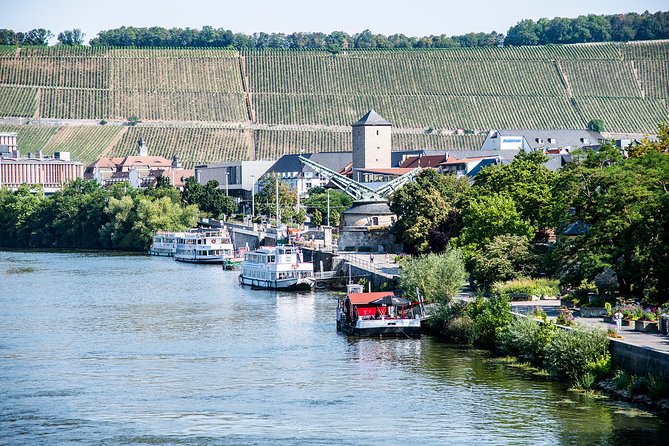 City tour through Würzburg with the Bimmelbahn - Comfort inside the little train