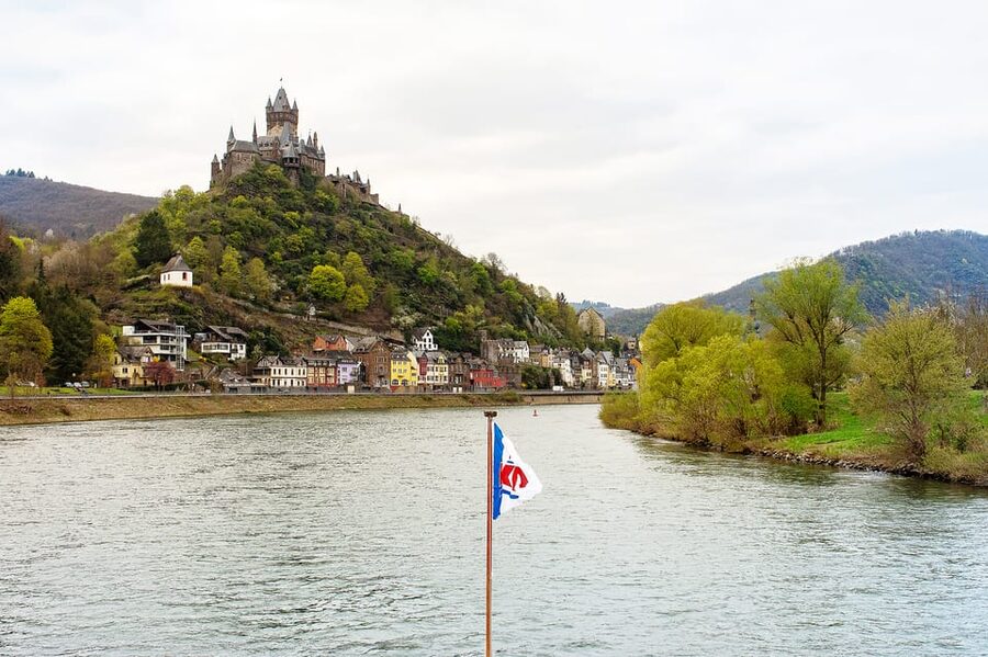 Cochem: Panoramic Cruise on the Moselle River - Comfort, seating, and taking photographs