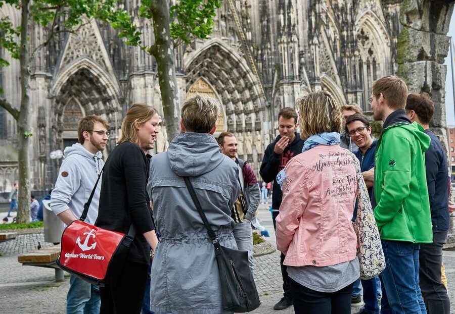 Cologne Cathedral and Old Town Tour with 1 Kölsch - Roman walls and the Northern Gate