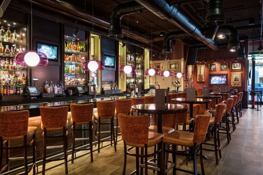 Cologne: Hard Rock Cafe with Set Menu for Lunch or Dinner - Seating and arrival tips