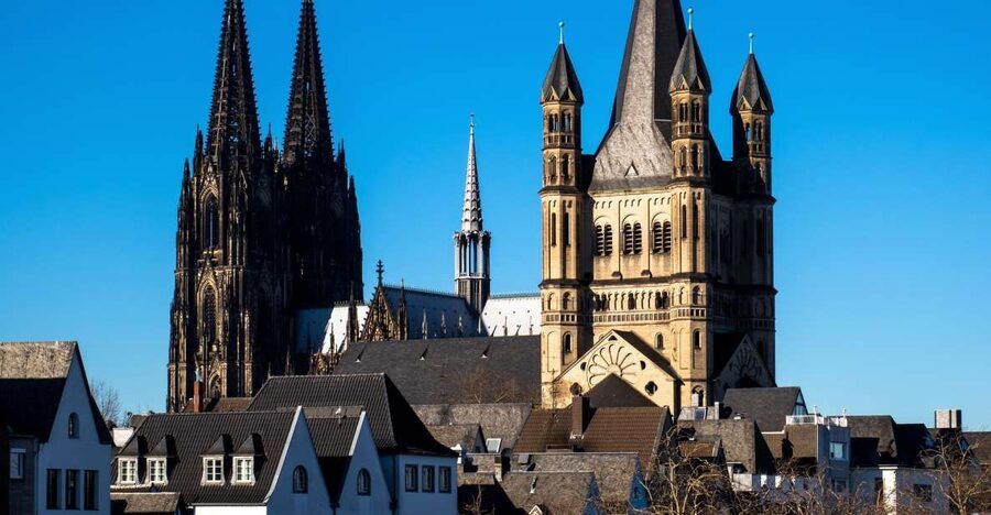 Cologne: Old Town Highlights Walking Tour - Hohenzollern Bridge and the Rhine panorama