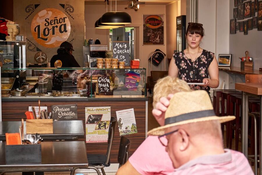 Cologne: Südstadt Guided Foodie Walking Tour - Five Tastings, Five Different Stops