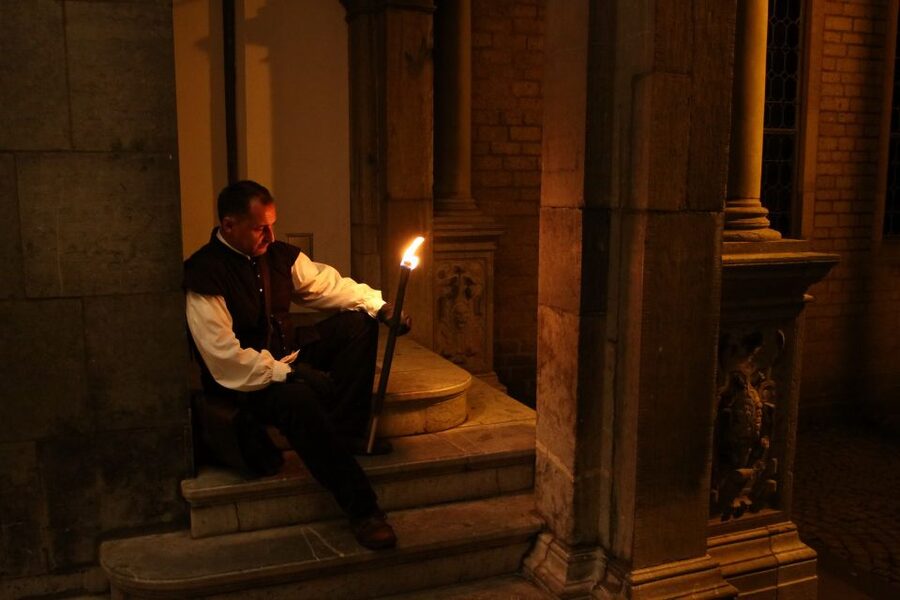 Cologne: The Night Watchman Old Town Walking Tour in German - The odd customs that make medieval Cologne memorable