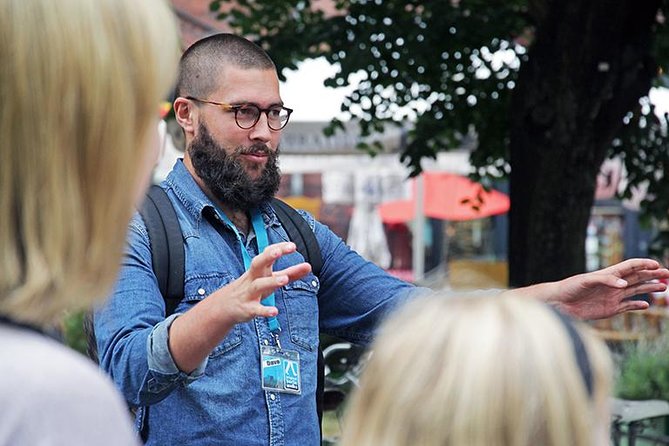 Discover Berlin Half-Day Walking Tour - Pace, group size, and the walking demand