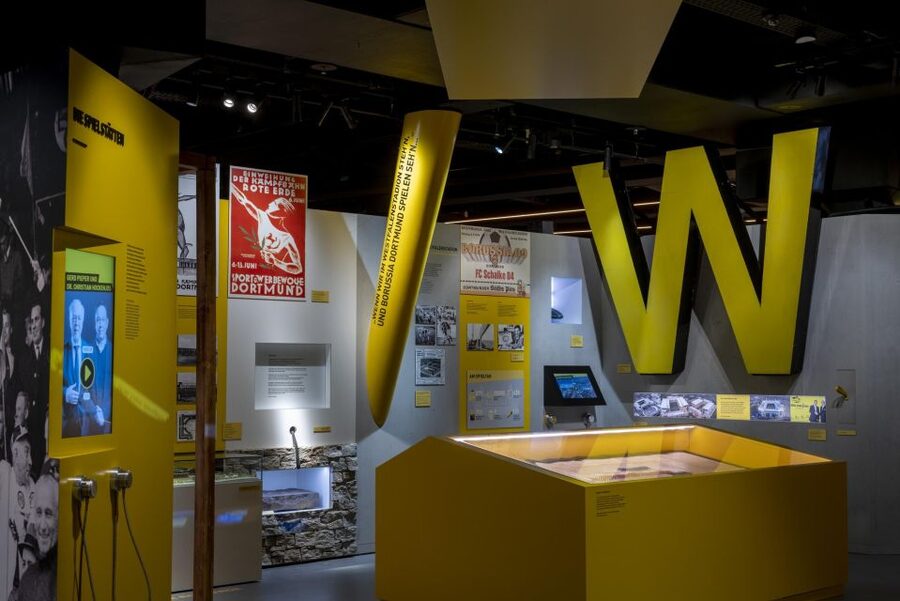 Dortmund: Borusseum Borussia Dortmund Museum Entry Ticket - Photos with the pros and BVB knowledge tests