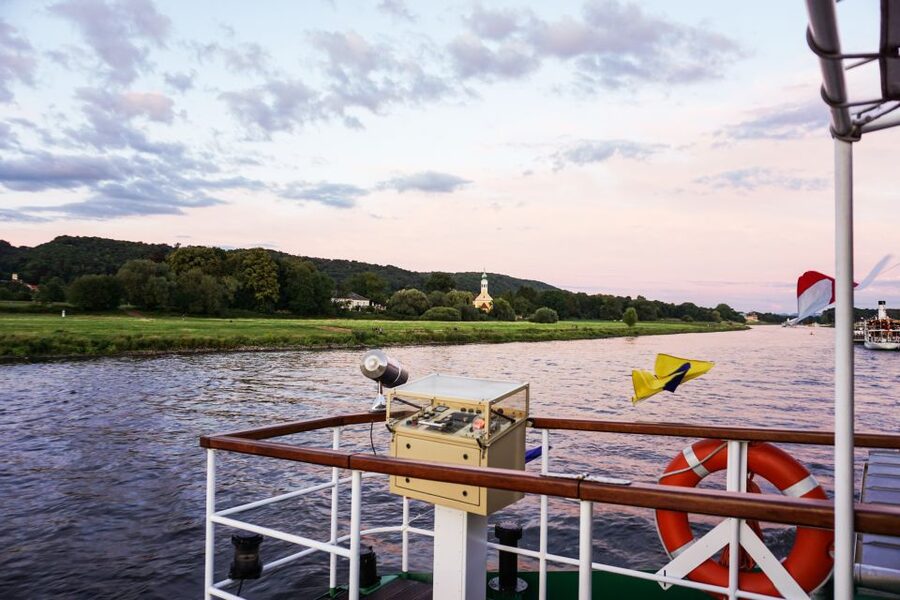 Dresden: Elbe River Cruise to Pillnitz Castle - Food, Seating, and the Feel of the Boat