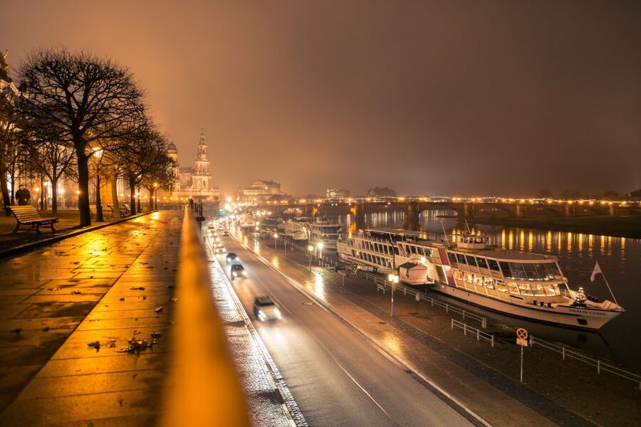 Dresden: Evening River Cruise with Dinner - What bad weather changes