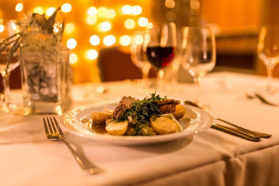 Dresden: Evening River Cruise with Dinner - Who will enjoy this evening most