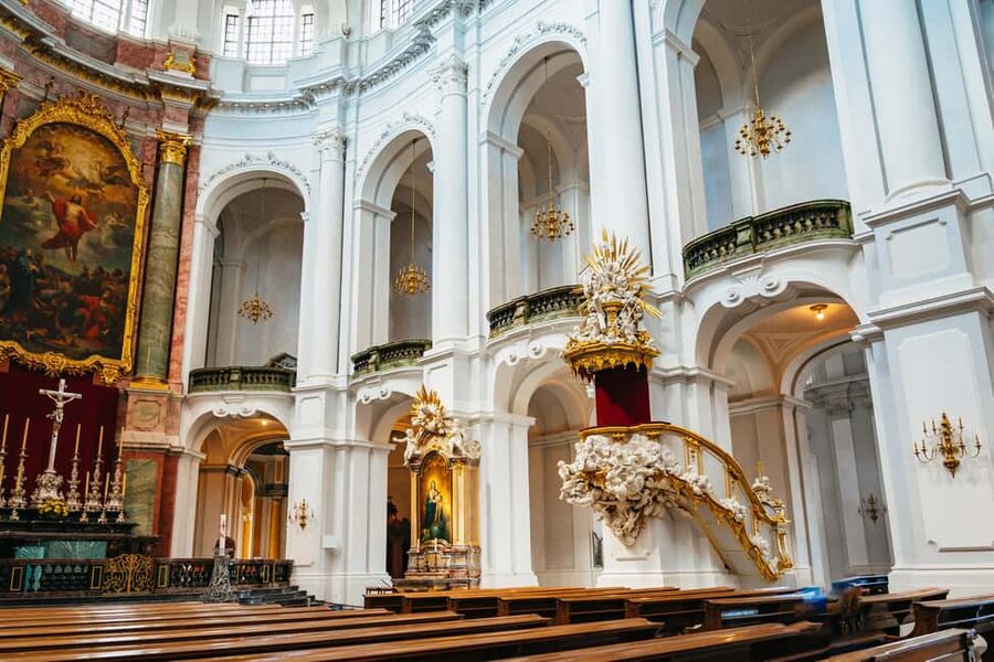 Dresden: Guided City Walk with a Cup of Coffee - Dresden Castle and the Residenzschloss