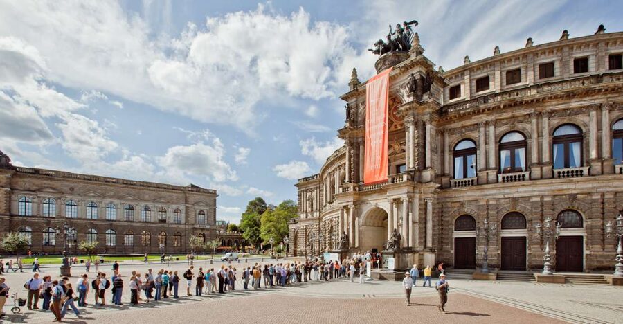 Dresden: Semperoper Tickets and Guided Tour - The ornate rooms and theatrical design