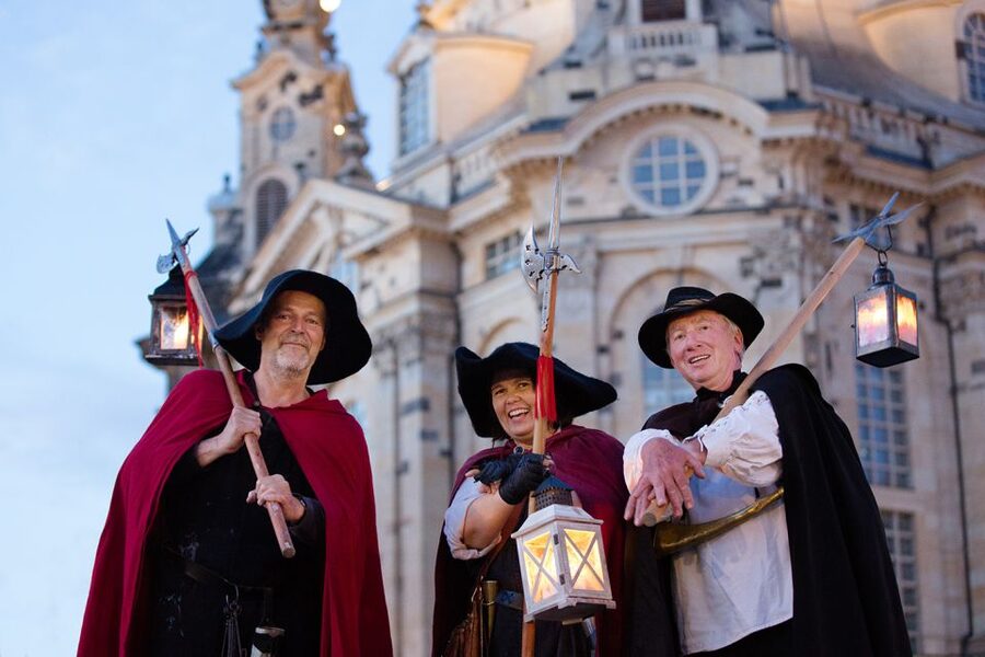 Dresden: The Original Night Watchman Tour in Lantern Light - A short walk with a lot of Dresden