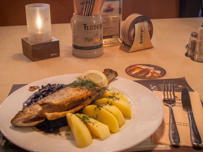 Dresden: Walking Tour with a Night Watchman and Meal - The meal choices, plate by plate