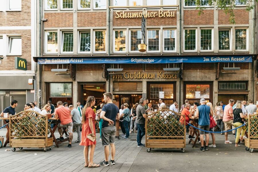 Düsseldorf: Altbier-Safari Beer Walking Tour - Is five beers in two hours good value at $43?