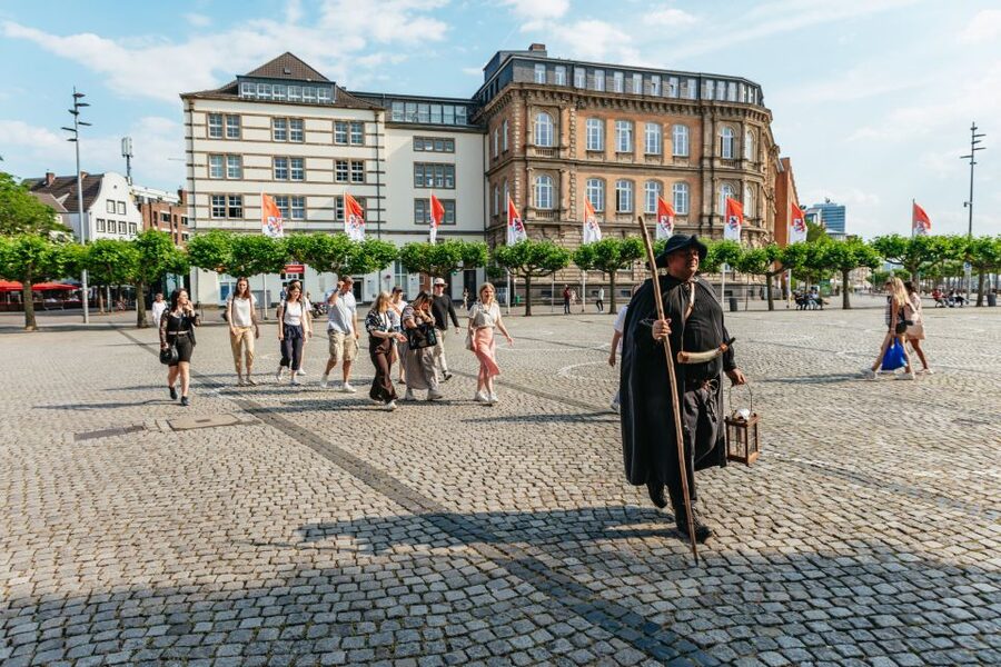 Düsseldorf: Guided Tour with a Night Watchman - Key points to know before you book
