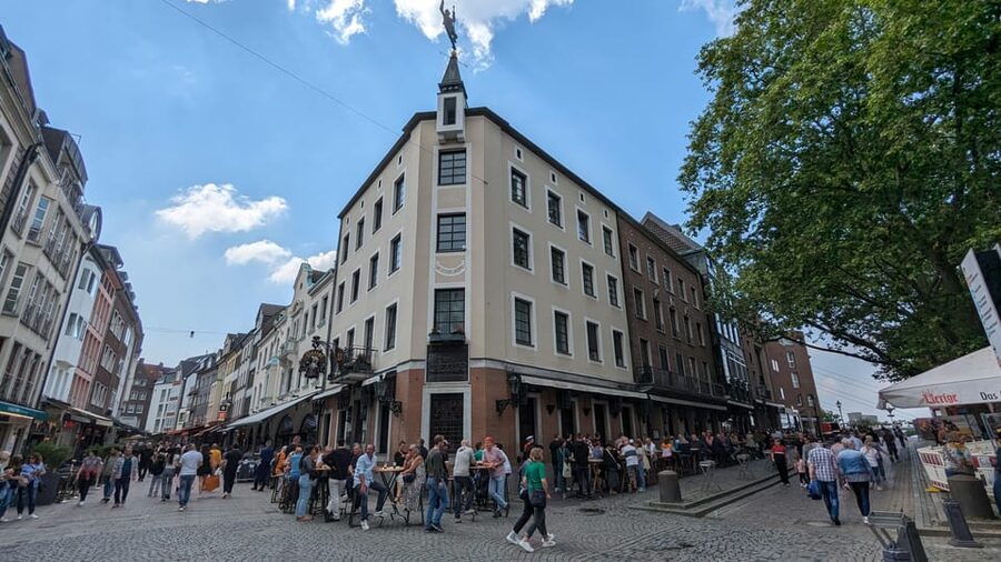 Düsseldorf: Tipping based - Old Town Walking Tour - Key points at a glance