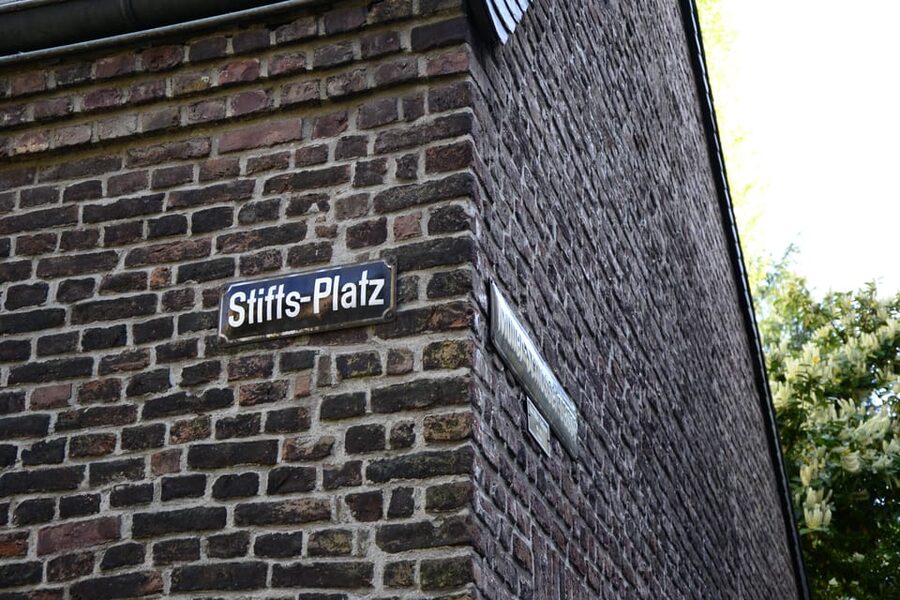 Düsseldorf: Tipping based - Old Town Walking Tour - Why the 90-minute length works