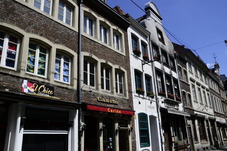 Düsseldorf: Tipping based - Old Town Walking Tour - Cost, tipping, and the real value
