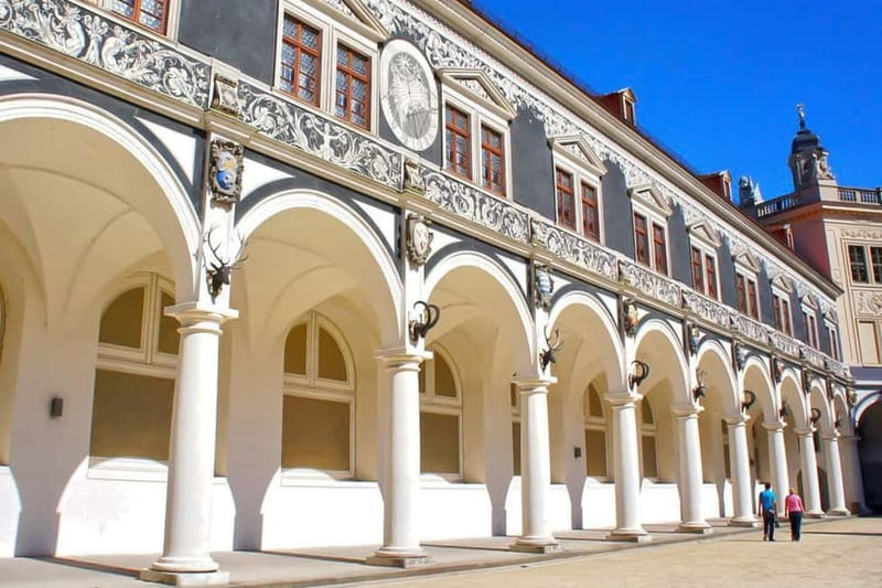 Elbfloren: Historical city tour - The Zwinger brings Baroque spectacle to life