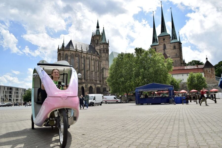 Erfurt: Private Guided Classic Old Town E-Rickshaw Tour - Starting at the Fish Market