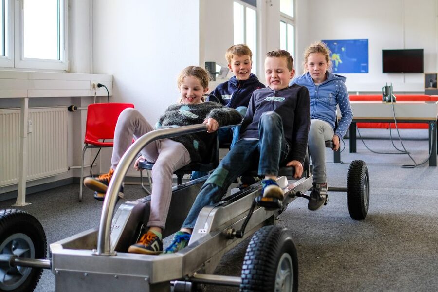 Frankfurt: EXPERIMINTA ScienceCenter Entry Ticket - A full day gives you room to experiment slowly