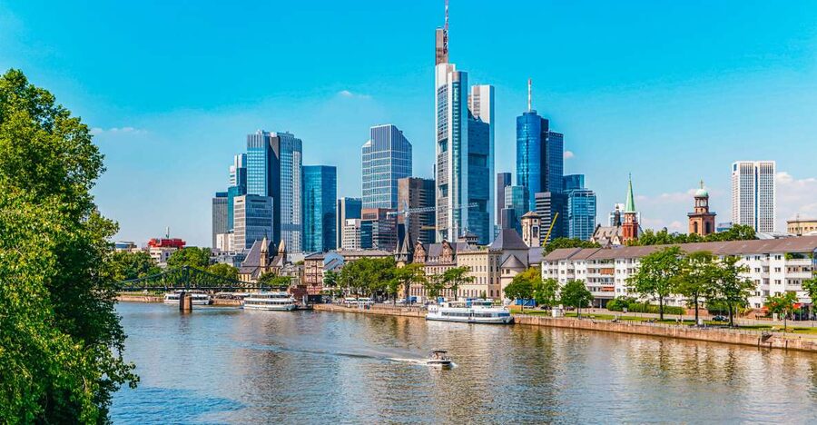 Frankfurt: River Main Sightseeing Cruise with Commentary - A simple way to see Frankfurt from the River Main