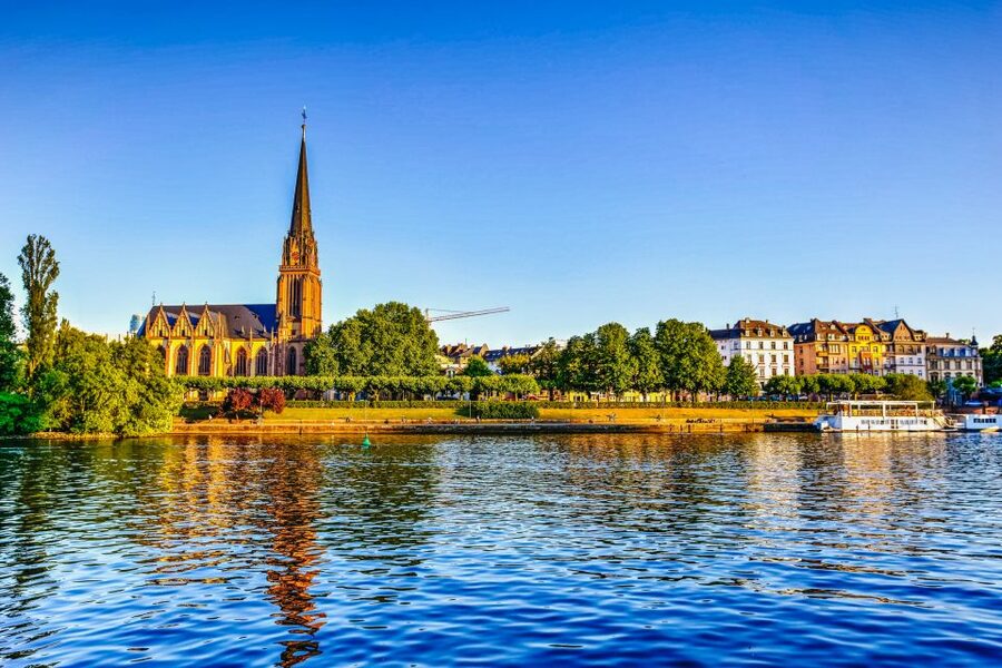 Frankfurt: River Main Sightseeing Cruise with Commentary - Three decks, indoor comfort, and outdoor views